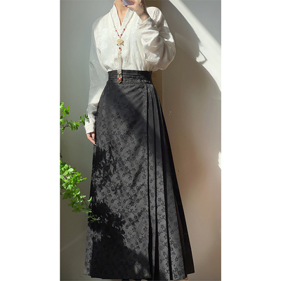 醉雨朵秋冬款暗纹提花马面裙