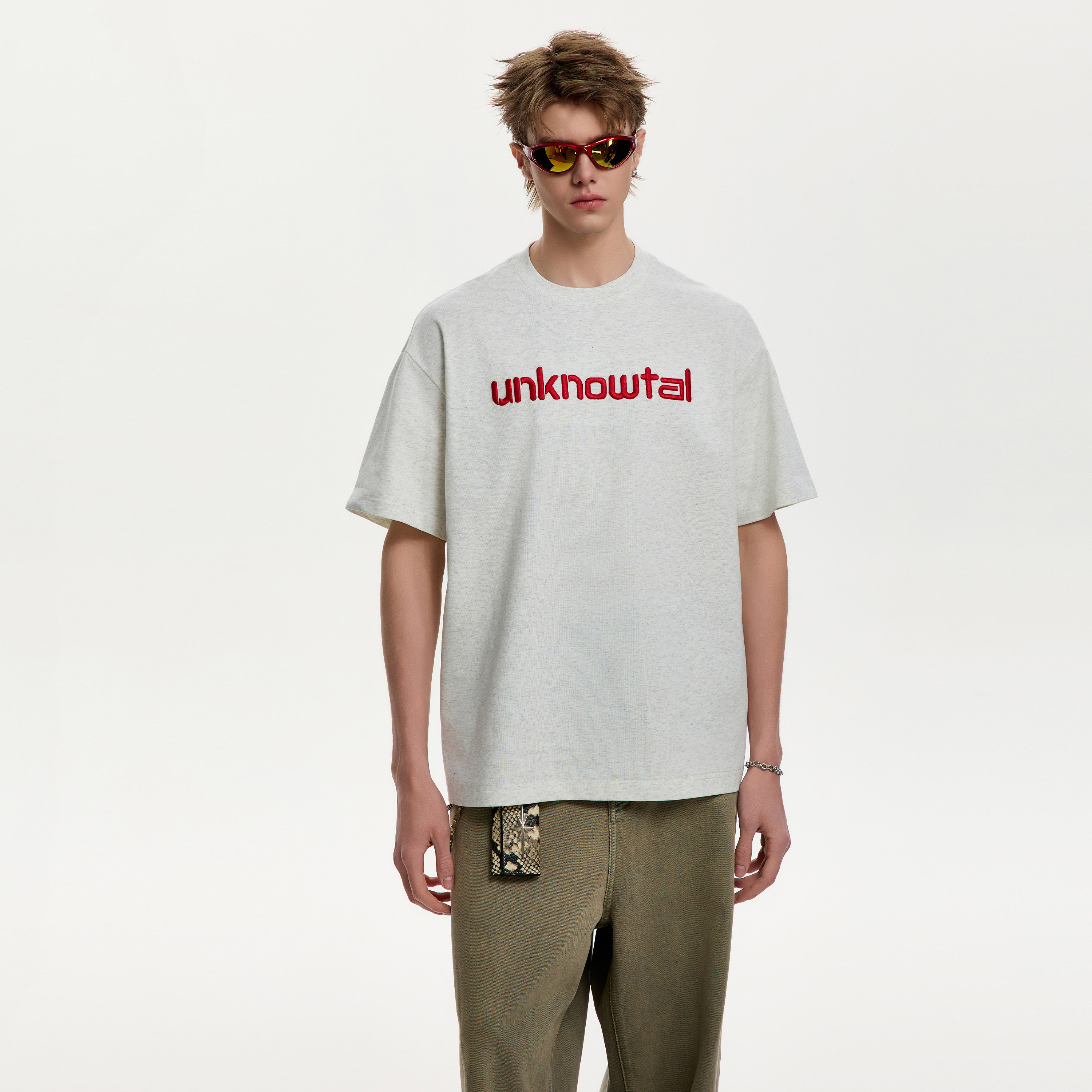 UNKNOWTAL 刺绣LOGO短袖亲肤凉感260G新疆长绒棉面料宽松百搭T恤