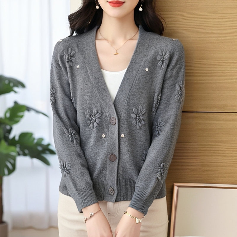刺绣气质毛衣小外套开衫内搭