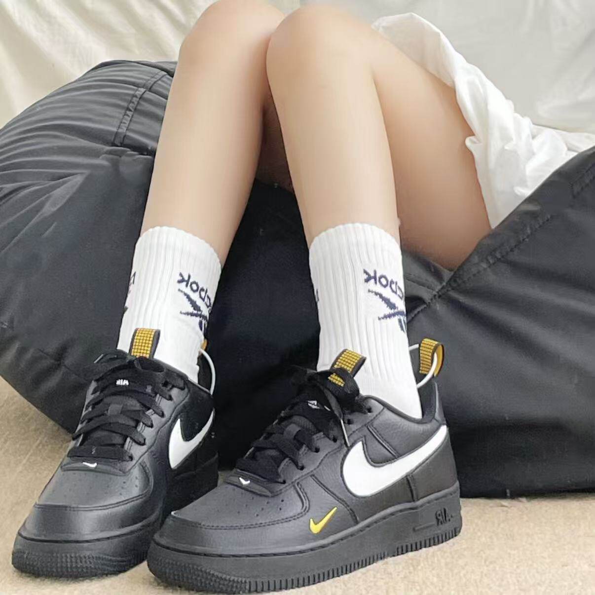耐克/Nike Air Force 1 LV8 女子百搭舒适低帮休闲板鞋HF0095-001
