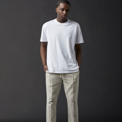 新式街头潮牌ILUlogo圆领T恤