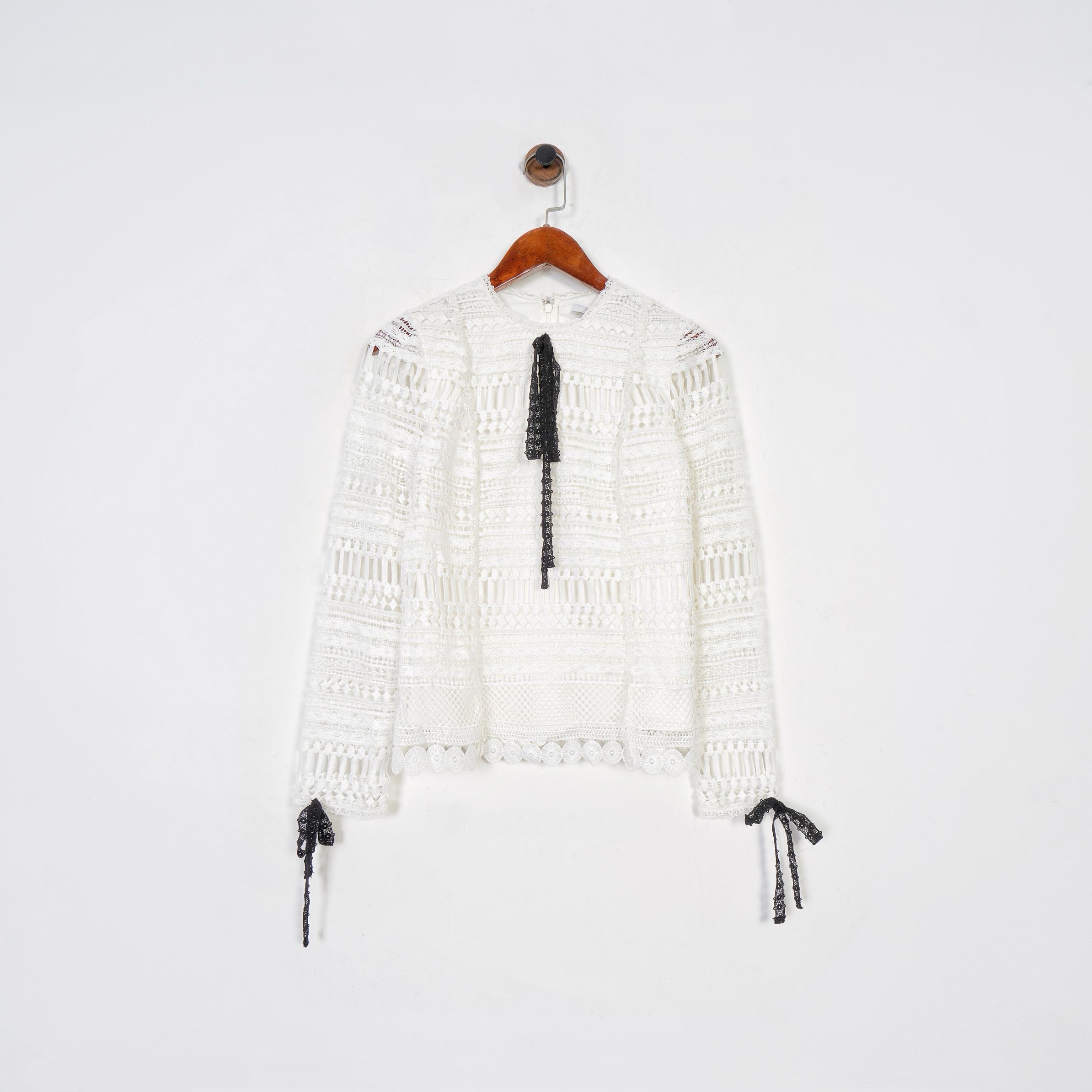 美系轻奢@lexis系带长袖蕾丝上衣