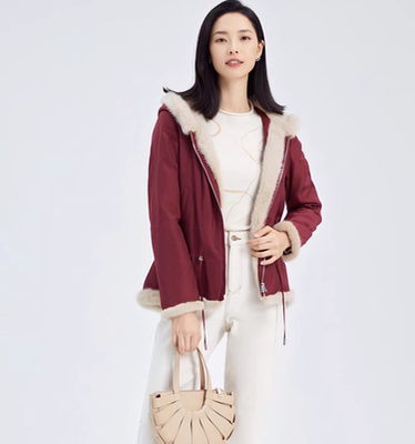 娜r思24冬季新款时尚水貂毛领短款抽绳兔毛收腰防寒外套女