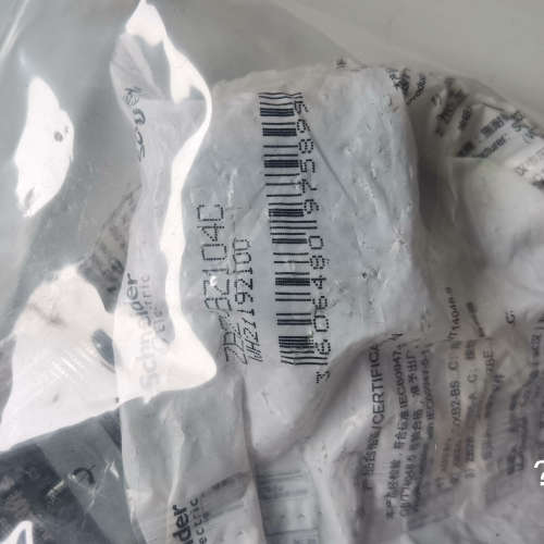 议价施耐 ZB2-BZ104C 触点开关 全新原装，图片实拍。