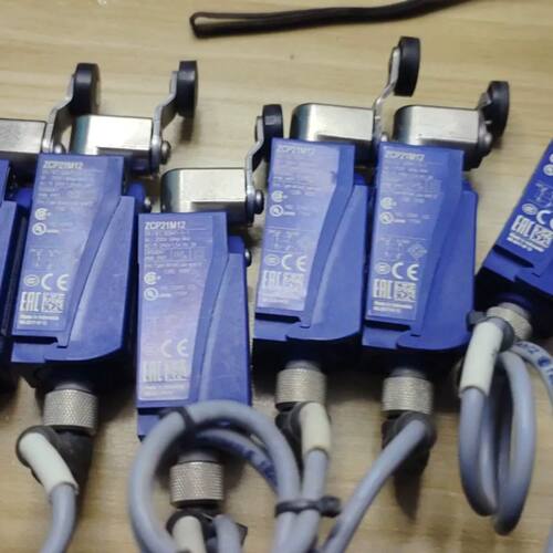 施耐德限位行程开关ZCP21M12，现货