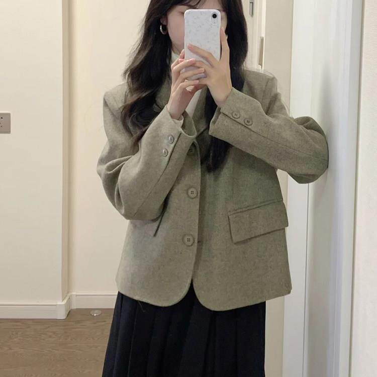 it：香港春秋新款高级感毛呢小个子西装外套女休闲显瘦气质小西服