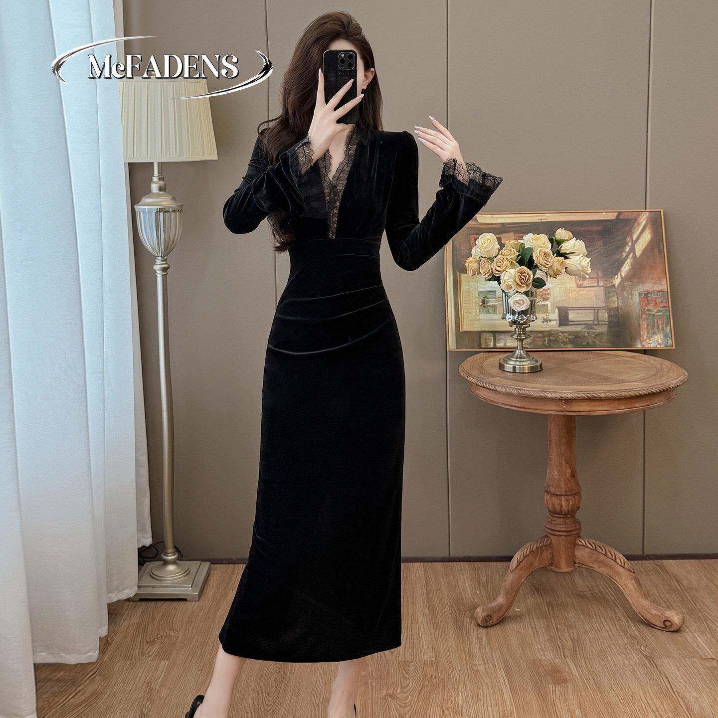 香港秋冬款轻奢蕾丝拼接喇叭袖丝绒气质复古名媛风大码长款连衣裙