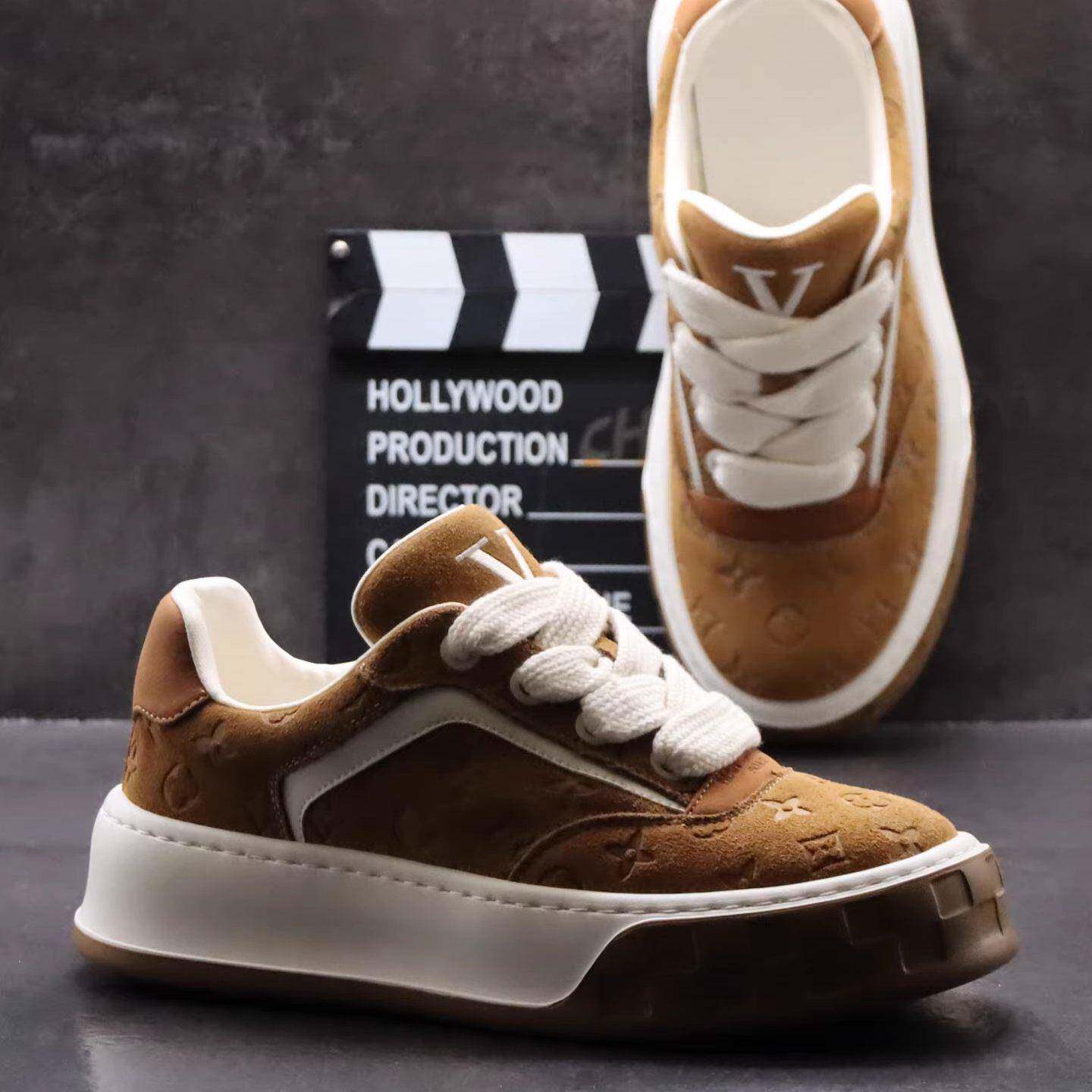 潮牌2026春季新款反绒皮时尚厚底板鞋男士透气轻便百搭运动休闲鞋