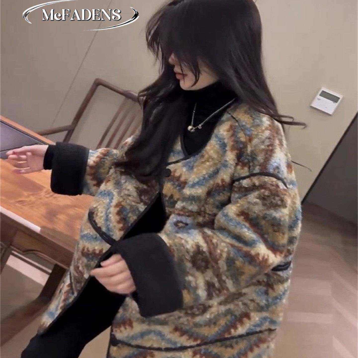 香港冬季新款加厚双面羊羔毛外套女高级感复古提花保暖中长款大衣