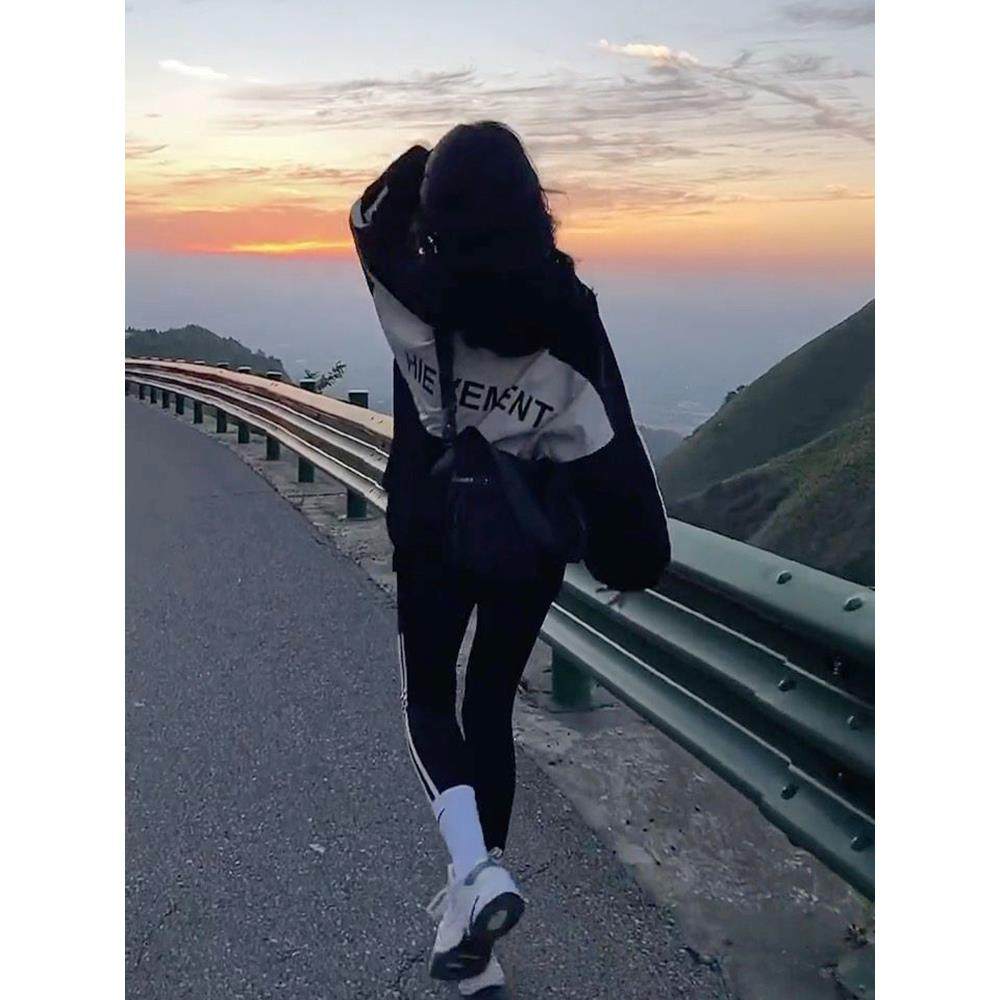 专柜2024秋季薄款宽松连帽夹克韩版工装风衣女外套大码加厚棒球服