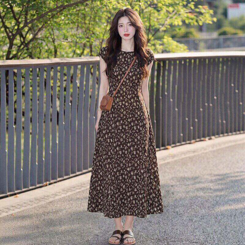 法式雪纺碎花短袖洋装女2026夏季新款休闲度假风收腰显瘦长裙子