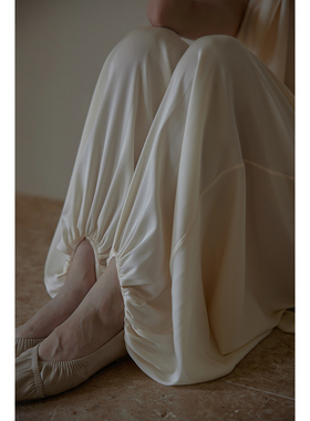 commuse memory 行云流水的凉意 桑蚕丝垂感宽松脚口抽皱灯笼裤