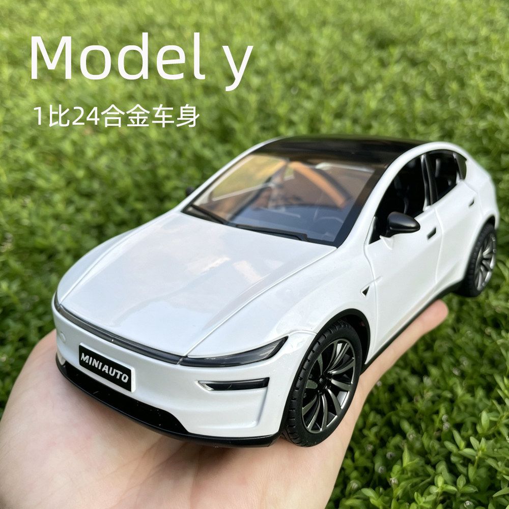 124合金车身6门可开灯光音效