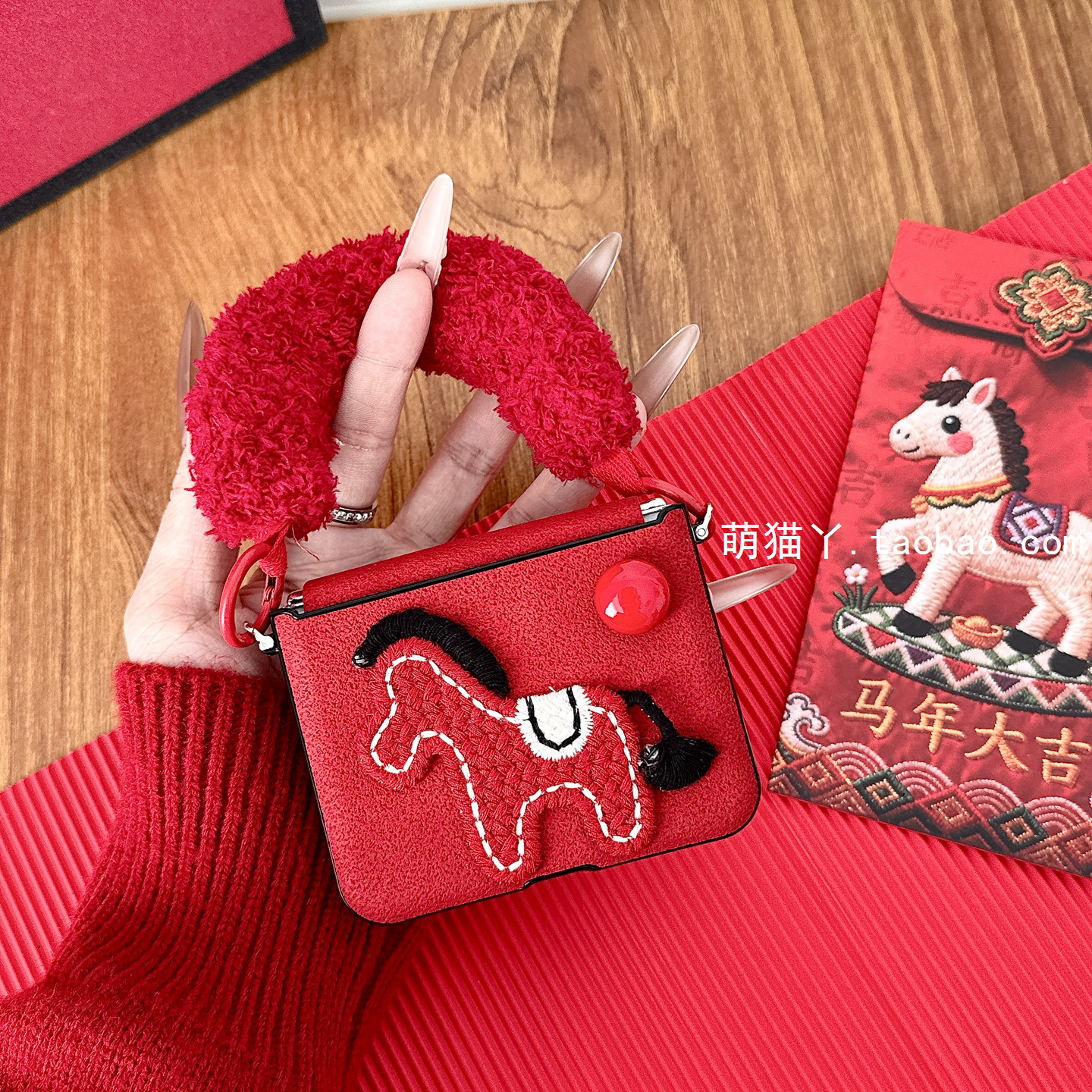 适用华为purax折叠屏手机壳小米MixFlip2壳膜一体荣耀MagicV红底刺绣生肖马三星ZFlip7FE毛绒手提pocket2女款