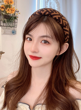 显脸小网红同款发箍女韩版纯色宽边头箍压发发卡百搭个性防滑发饰