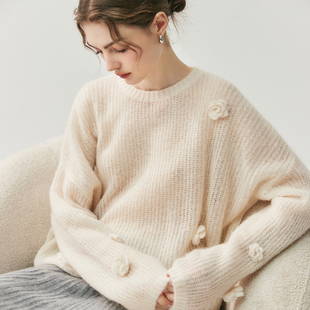 仙气飘飘高级氛围感桑蚕丝山羊绒衫女圆领宽松慵懒风立体绣花毛衣