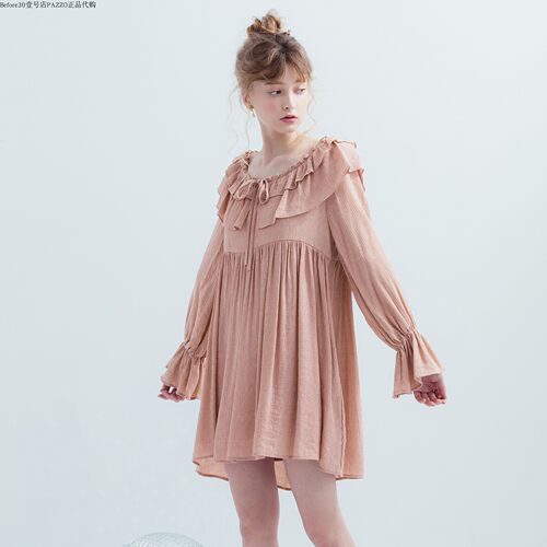 PAZZO SWEET P40202093 浪漫春氛荷叶领连衣裙