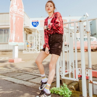 许路儿联名款 LOVFEE 172365 排扣灯芯绒短裙半身裙短裙 女