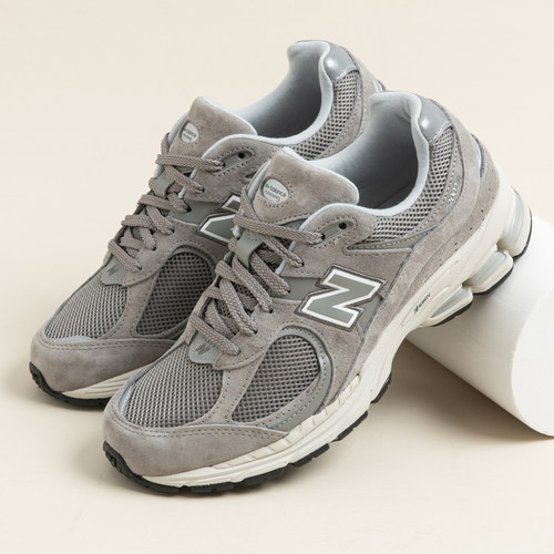 NB2002r系列复古跑步鞋