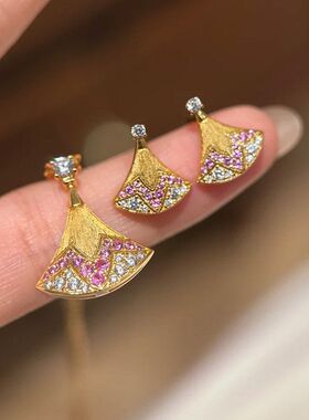 S925银小裙子项链女粉宝扇形耳钉镀24K金拉丝工艺轻奢重工锁骨链
