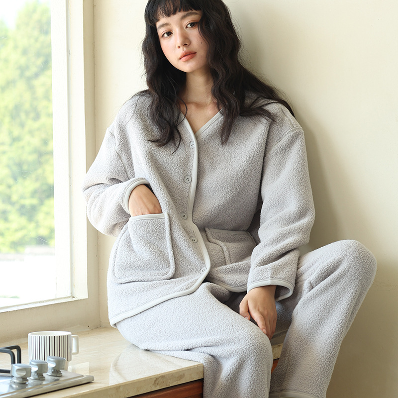秋冬新款纽扣家居服女纯色可外穿绒绒开衫睡衣宽松双面绒保暖