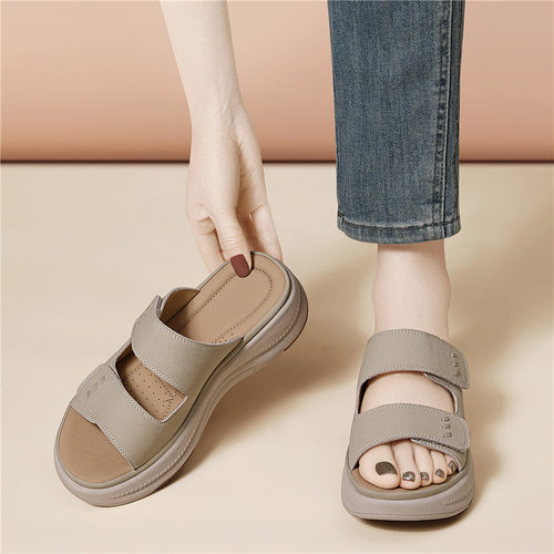 休闲外穿拖鞋坡跟一字拖夏季外穿不累脚凉鞋百搭厚底魔术贴凉鞋