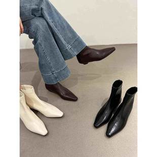 香港尖头法式裸靴平底马丁靴骑士女靴子秋季新款覆古瘦瘦踝靴短靴