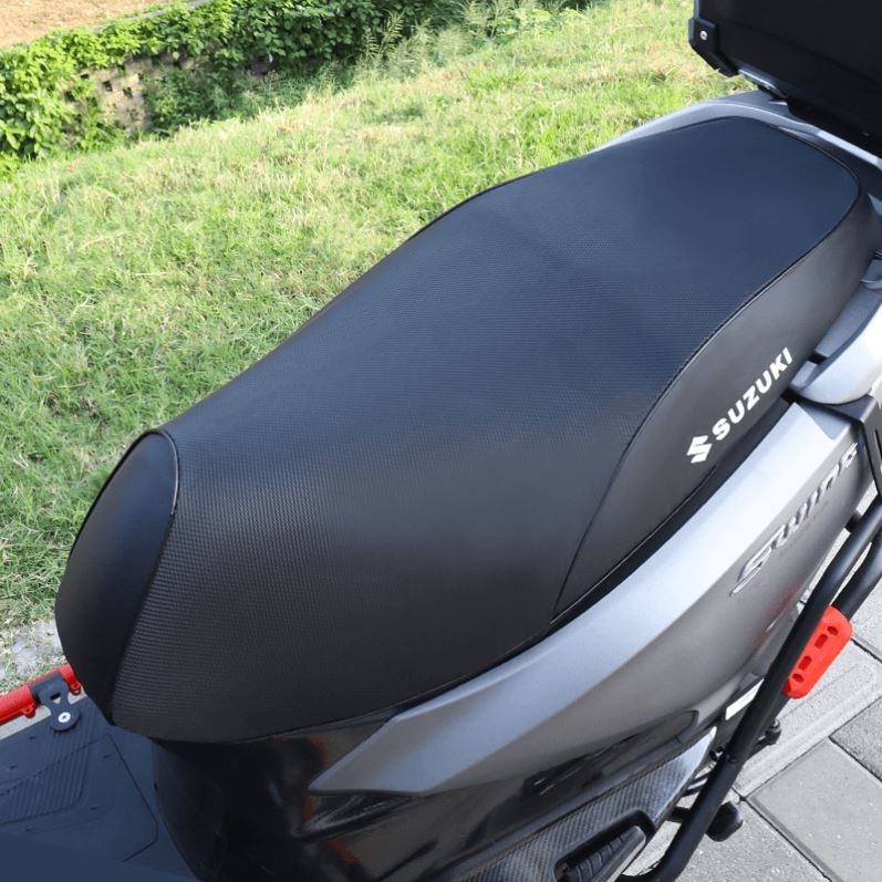 适用轻骑铃木UY125UU坐垫套水摩托车UE防晒防蜂网皮质座套改装件