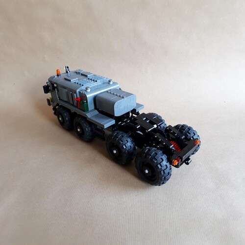 现货小颗粒MOC-101477汽车军事卡车积木MAZ 537玩具模型礼物摆件