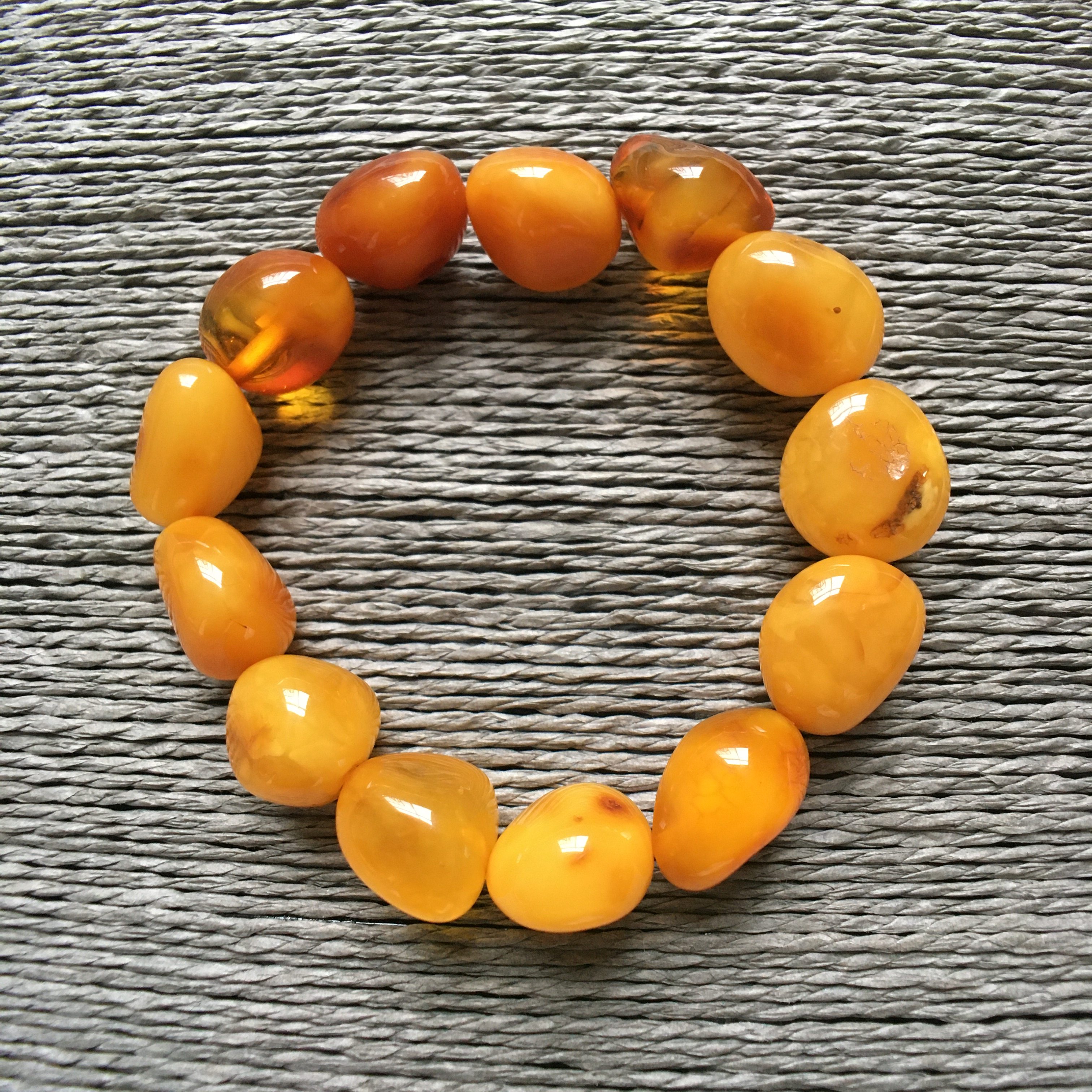 乌焦皮料纯天然鸡油红琥珀蜜蜡随形手串百搭度假风流行气质新推荐