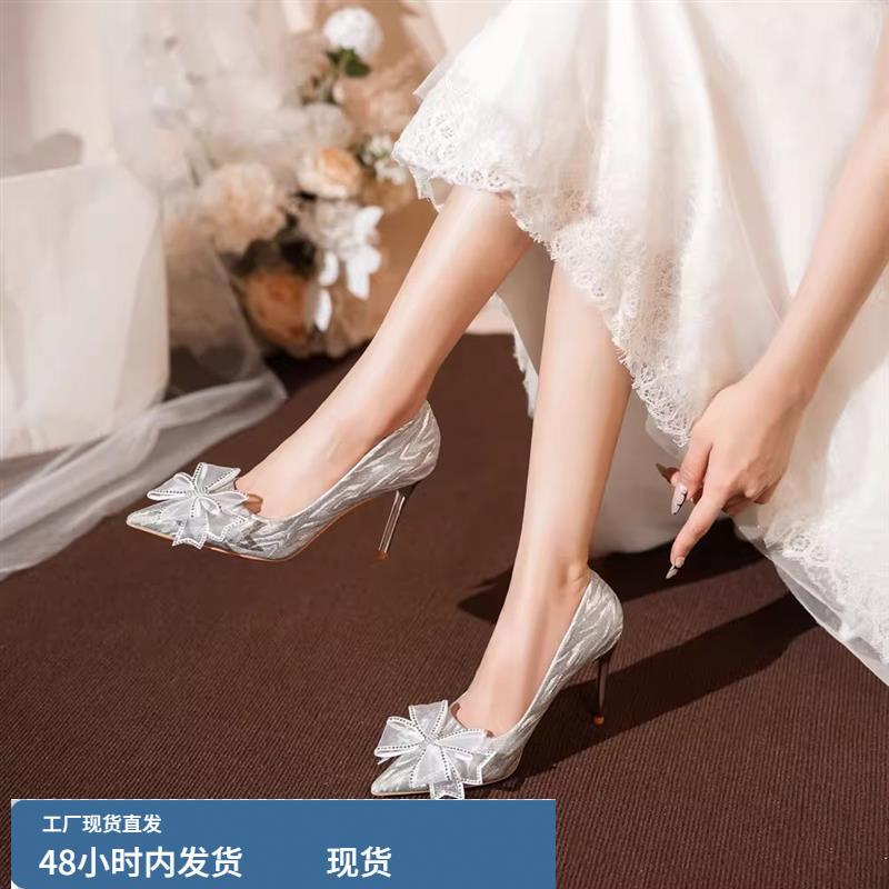 小码313233银色高跟鞋女18岁成年礼新款水钻不累脚婚鞋大码41一43