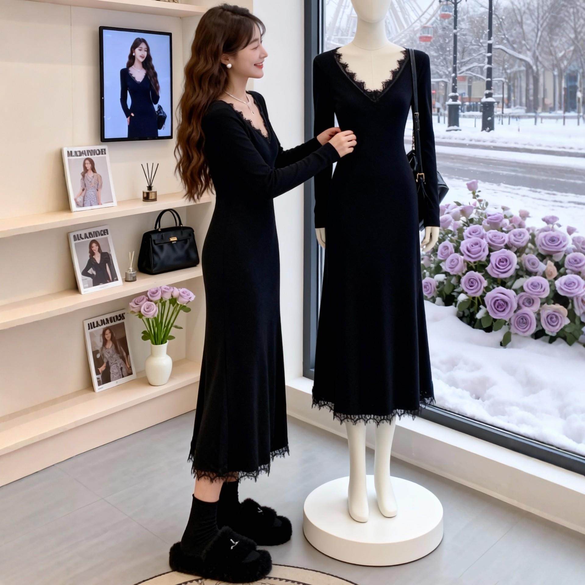大码法式黑色蕾丝v领连衣裙女冬季巨好看的胖mm高级感收腰鱼尾裙