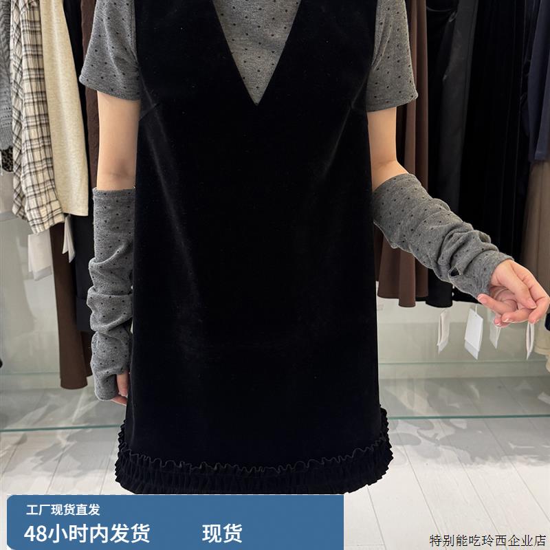 十三行2025秋季半高领灰色波点打底衫黑色丝绒背心连衣裙两件套装