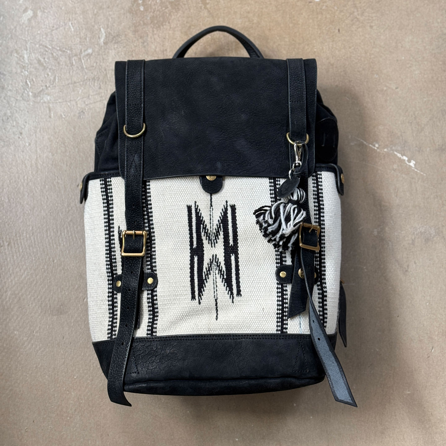 Lucky John稀少现货Chimayo印第安羊毛毯熊猫配色牛皮复古双肩包