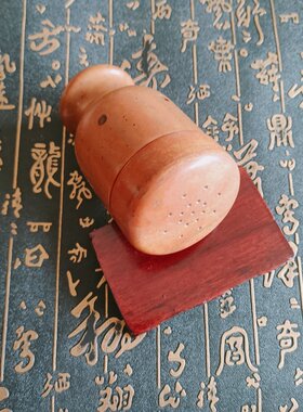 泗水红砭石艾灸罐温灸仪家用能量石艾灸盒刮痧筒理疗按摩器热敷石