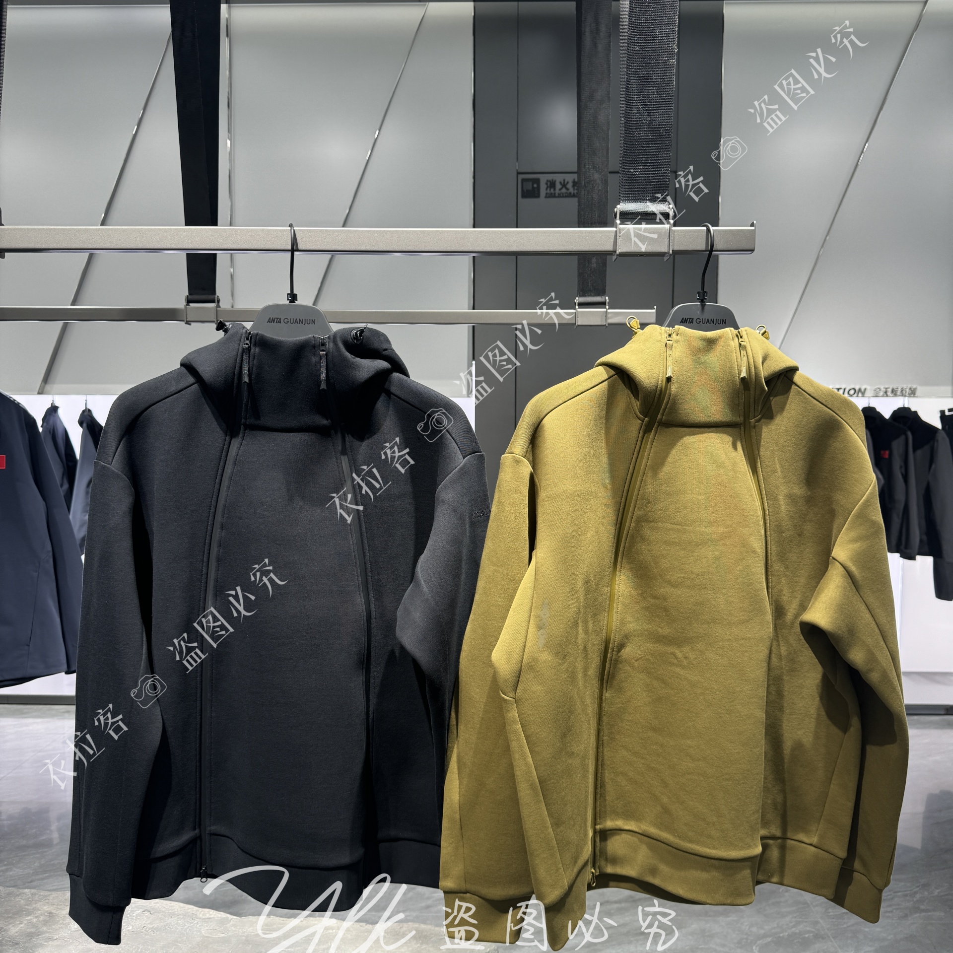 安踏冠军旅行系列连帽针织外套