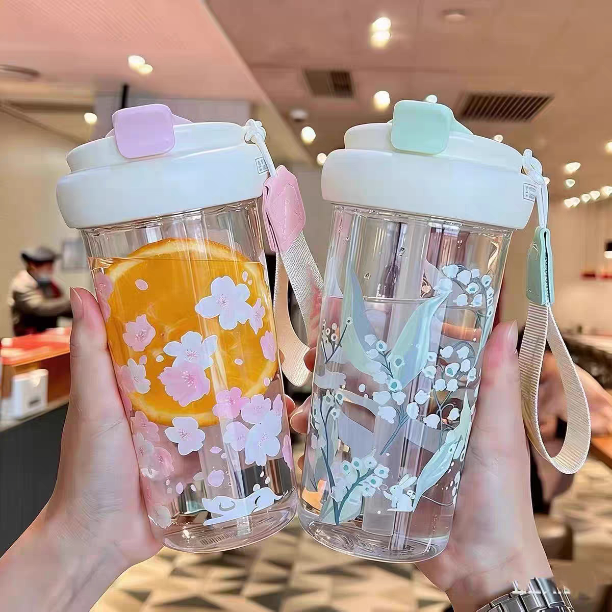 花语夏日水杯子女2026新款高颜值吸管咖啡双饮口塑料户外出便携杯