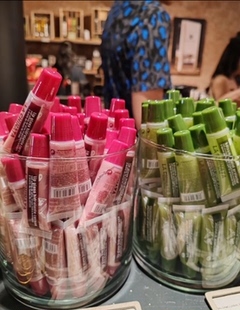 旺购上品西班牙代购LA CHINATA 希娜塔橄榄油润唇彩两种味道 10ML