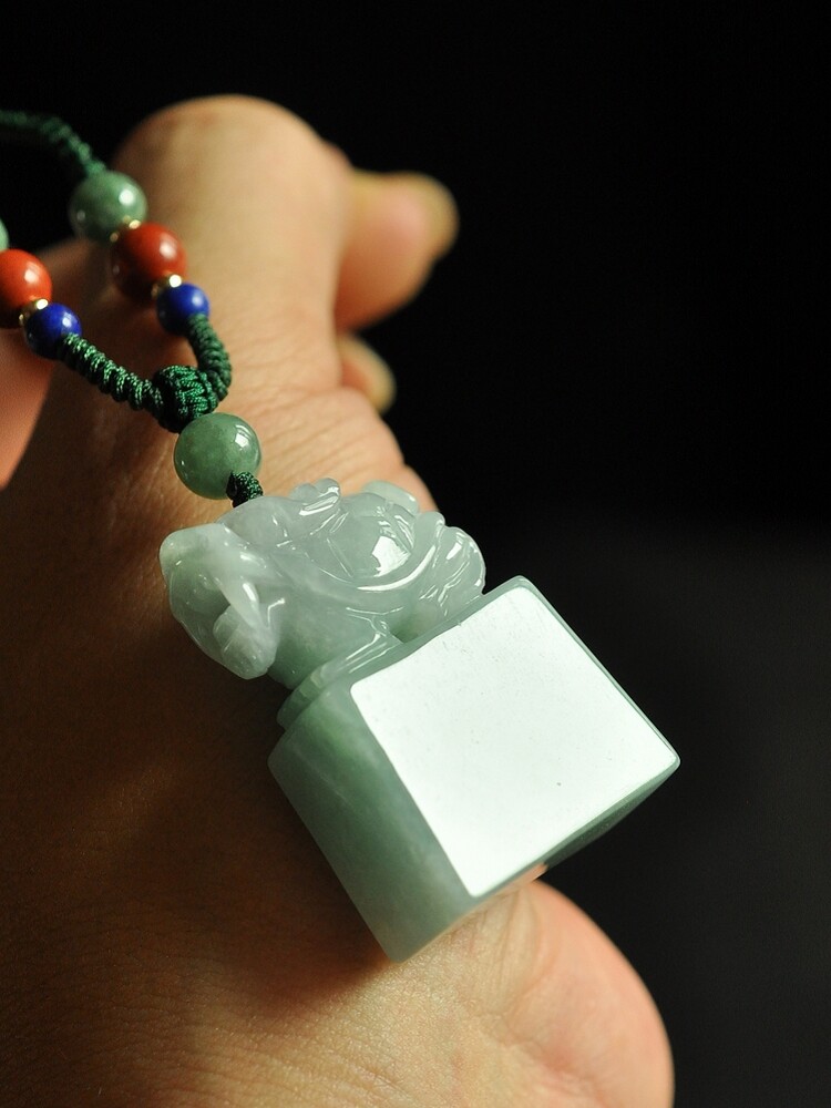 k01老料冰润浅绿底龙龟小印章保真正品天然缅甸a货翡翠吊坠玉坠