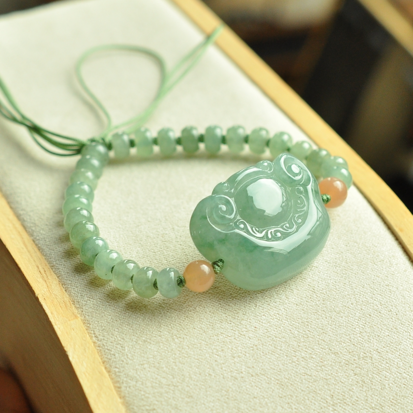 冰蓝绿如意平安锁手牌A货翡翠