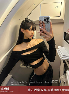 0122stepll 自带choker 黑色套脖一字肩T恤女春设计感镂空短上衣