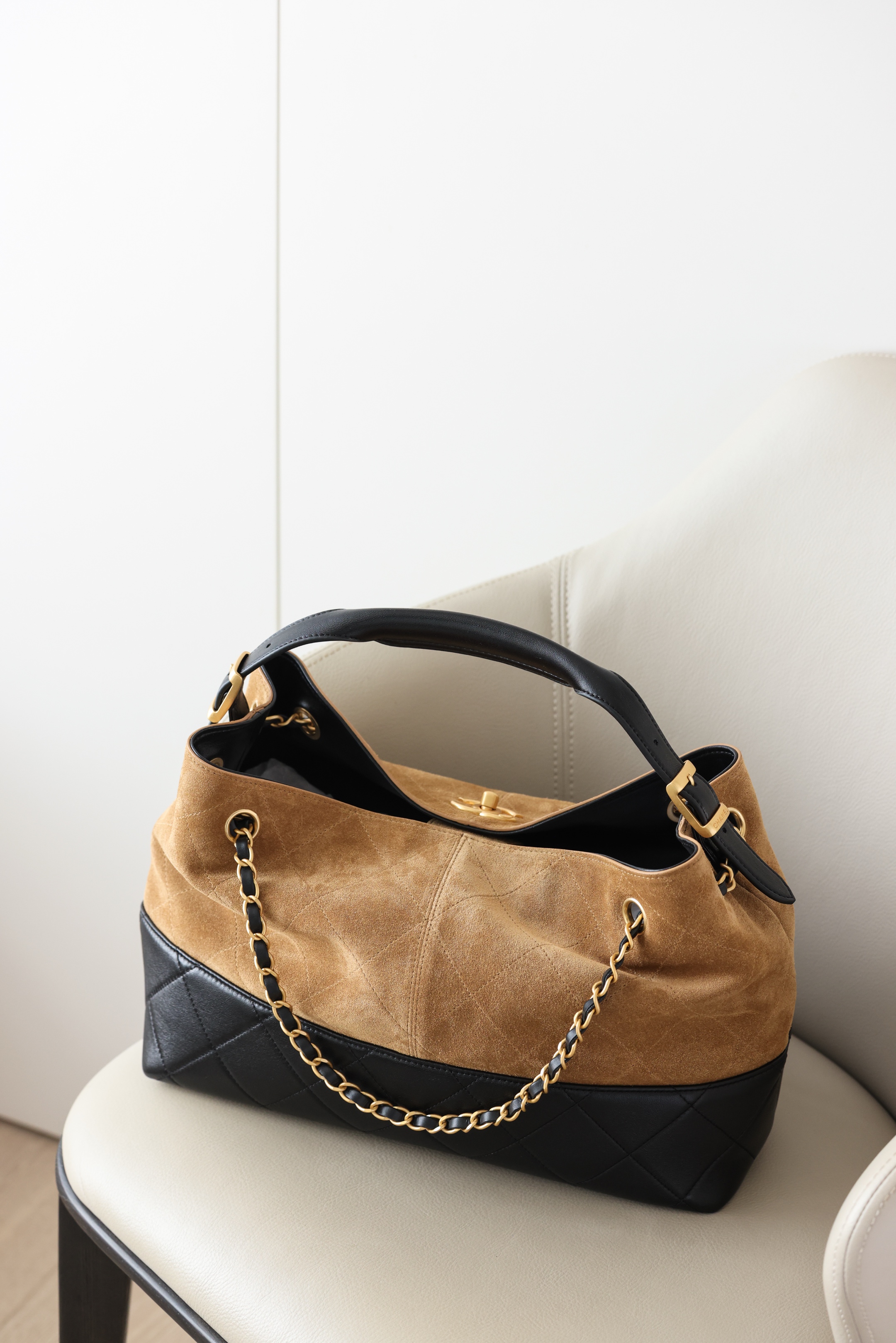 新款25A手工坊横版麂皮拼色棕色羊皮大容量高品质通勤女包托特包