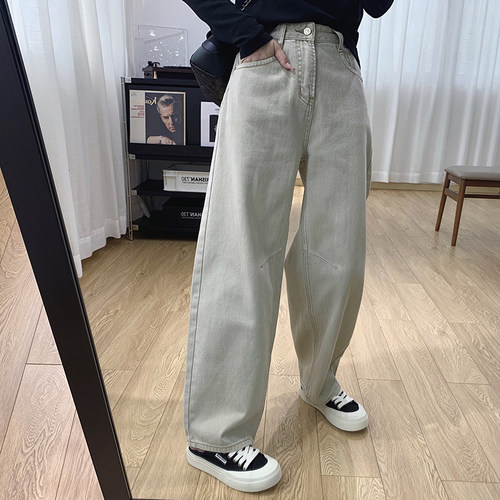 高腰显瘦茧型弯刀牛仔裤女春秋