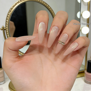 【泡芙小姐】手工穿戴甲温柔蜜桃粉渐变爆闪金色猫眼钻戒显白美甲