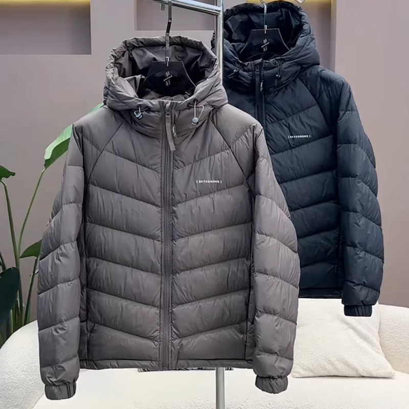 网红潮流爆款纯色连帽羽绒服