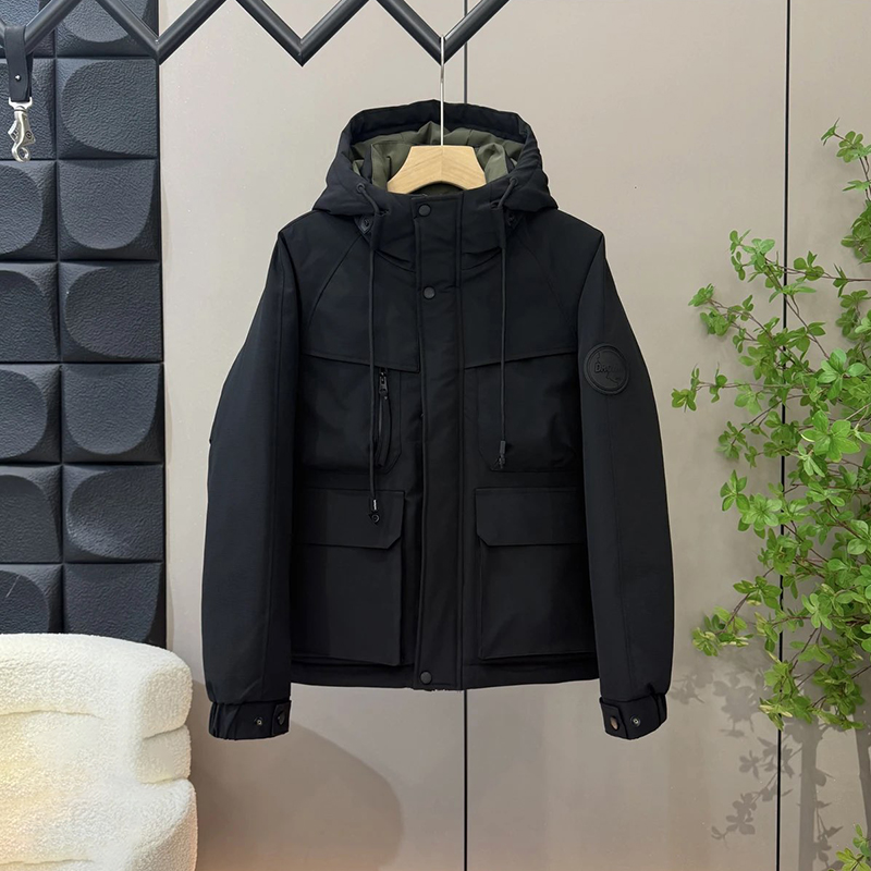 工装风时尚多口袋连帽羽绒服