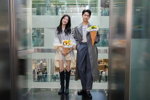 春色寄情人周雨彤明星同款高定法式重工蕾丝拼接衬衫裙气质连衣裙