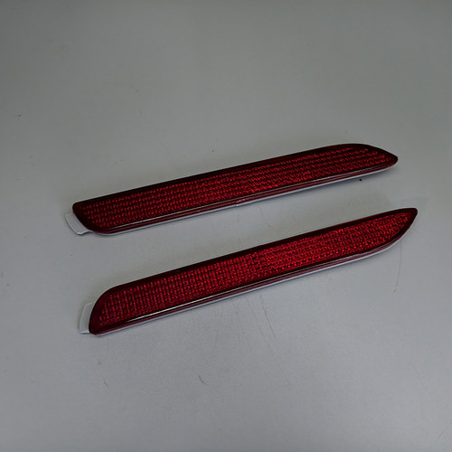 适用于丰田sienna Avalon 雷克萨斯后杠反光片81910 81920-08010
