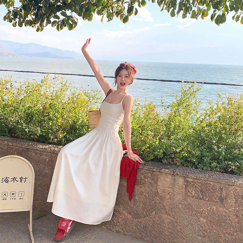苏三三白色吊带连衣裙女