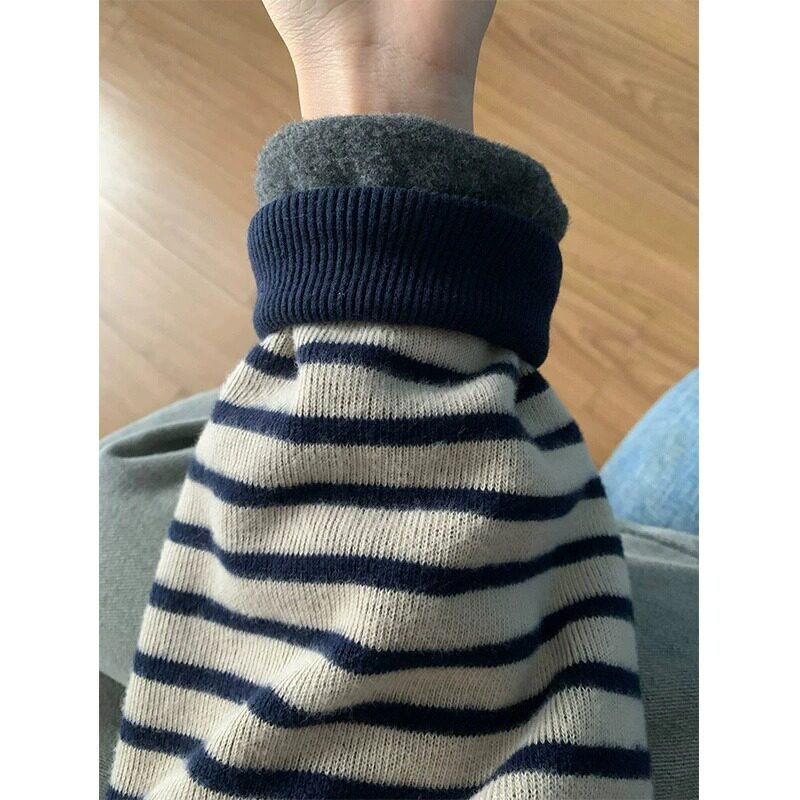 品牌折扣正品女装断码清仓特价不能退换藏青色条纹圆领卫衣女